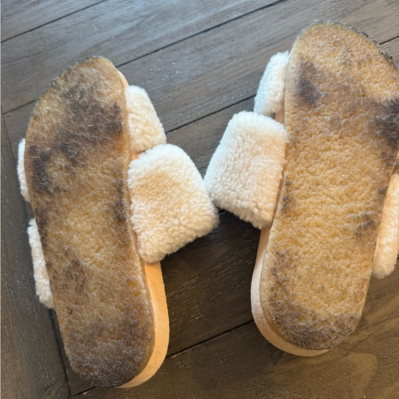 Gently Used Tory Burch Fur slippers Beige sz 9 Sheldon Shearling Two Band Slide - Picture 12 of 14